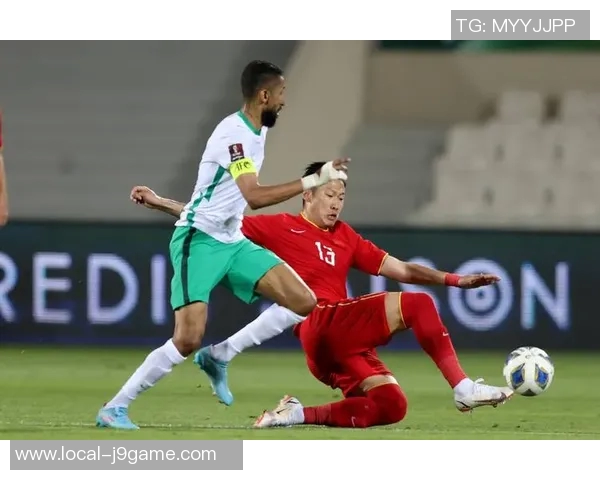 国足12强赛直播全程回顾精彩瞬间与战术分析